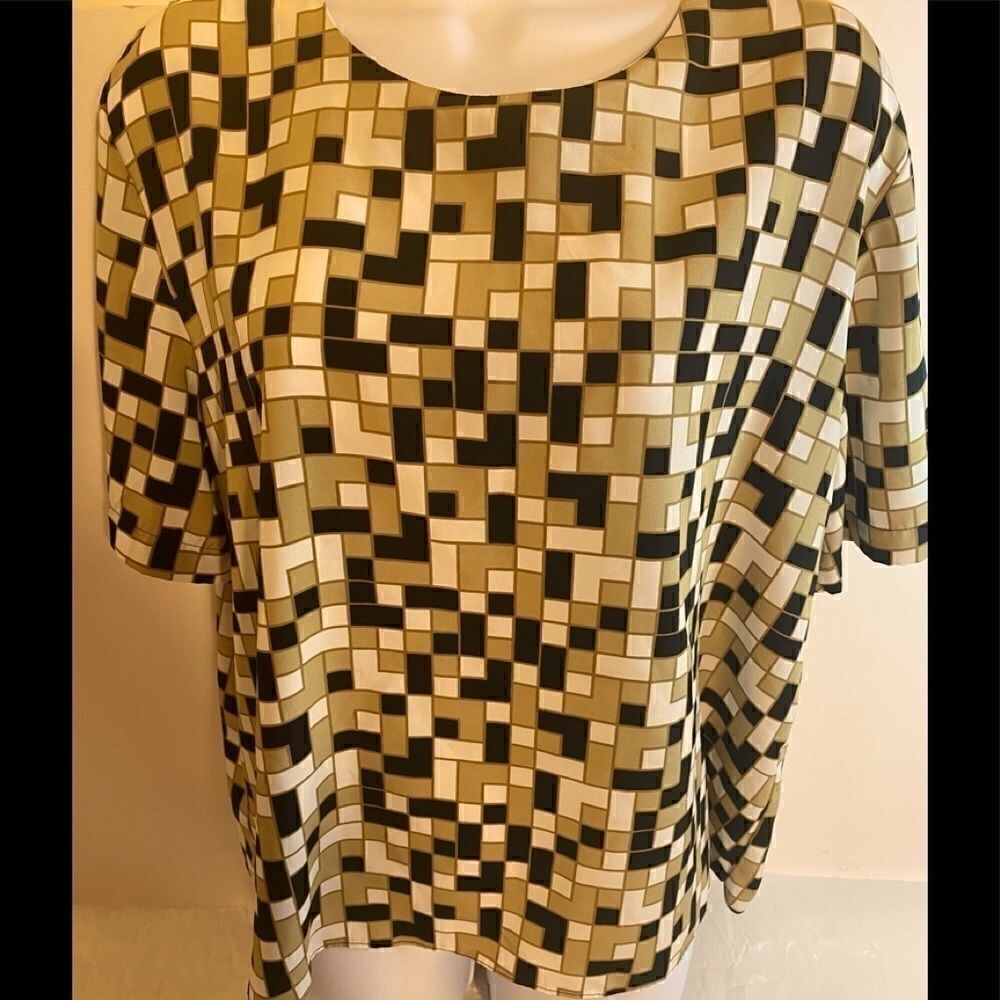 Notations Short Sleeve crew neck Plaid Blouse XL